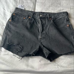 LEVI’S SHORTS
